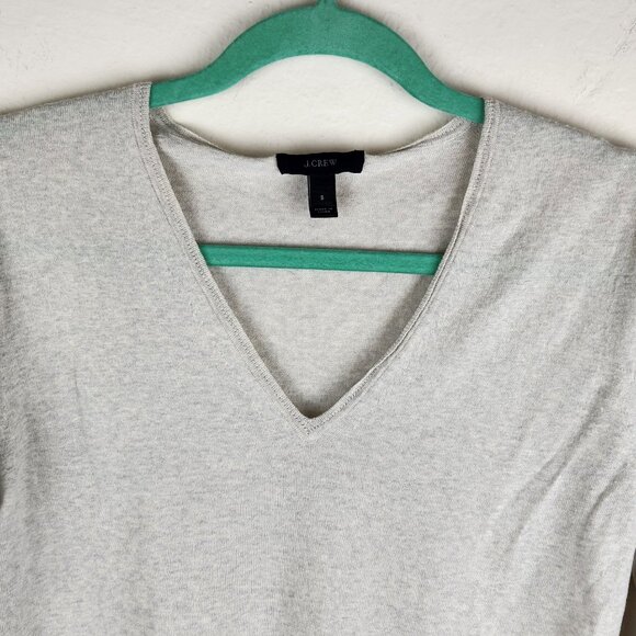 J. Crew 100% Merino Wool Lightweight V-Neck Sweater Heather Gray sz S Flawed - Picture 3 of 14